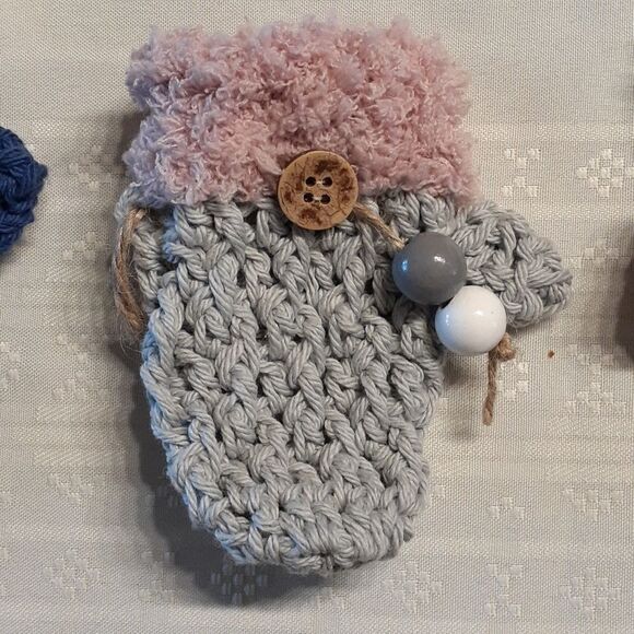 5 pc.mitten ornaments - Picture 5 of 8